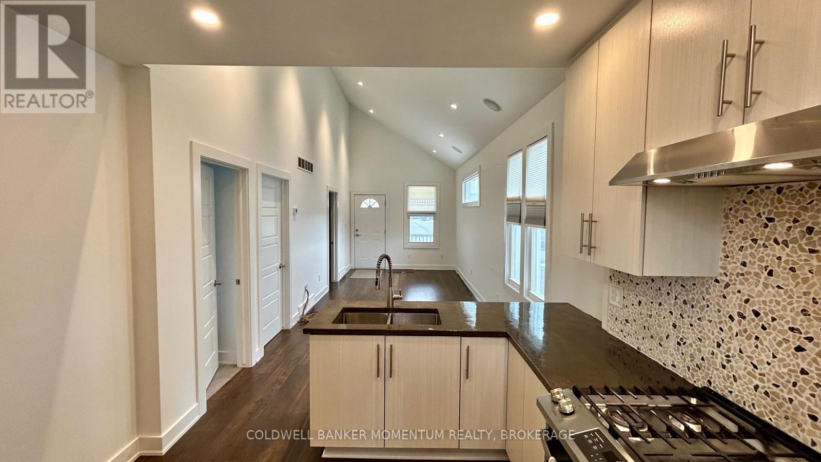 11 Greenlaw Place, St. Catharines, Ontario  L2R 4S5 - Photo 14 - X12549200