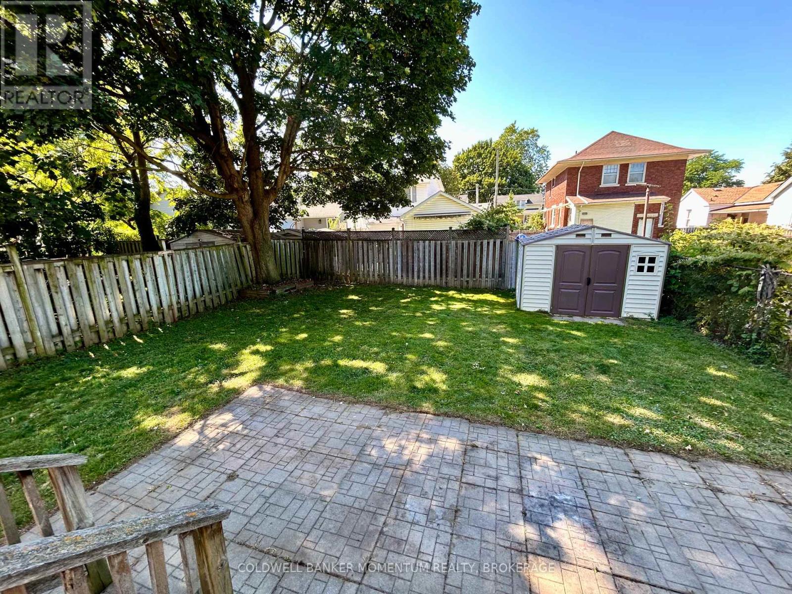 11 Greenlaw Place, St. Catharines, Ontario  L2R 4S5 - Photo 33 - X12549200