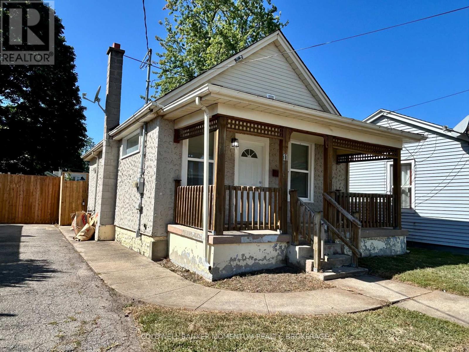 11 Greenlaw Place, St. Catharines, Ontario  L2R 4S5 - Photo 8 - X12549200