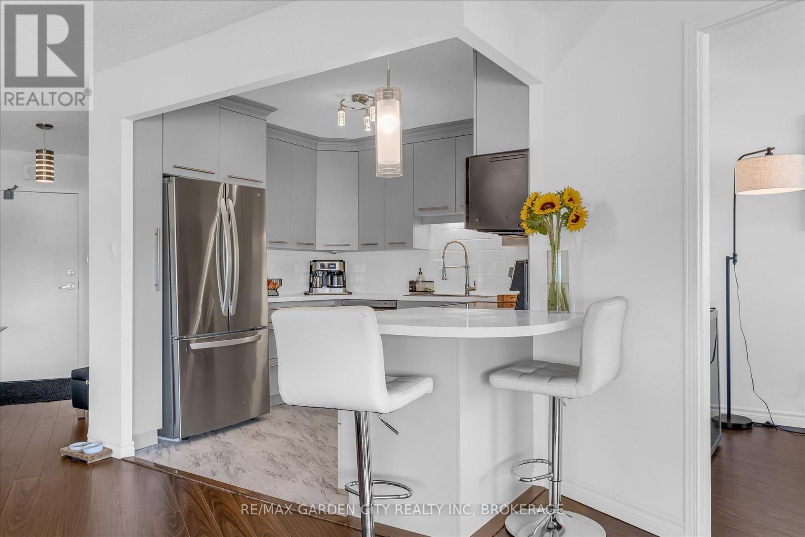 1111 - 7 Gale Crescent, St. Catharines, Ontario  L2R 7M8 - Photo 10 - X12551542