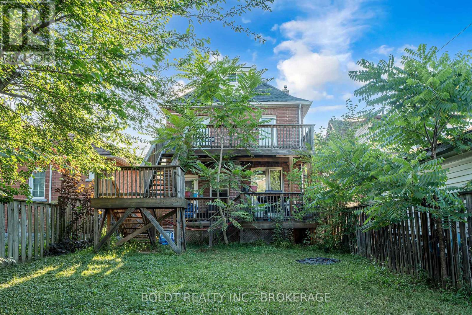 Upper - 209 Rosslyn Avenue S, Hamilton, Ontario  L8M 3J6 - Photo 18 - X12553266