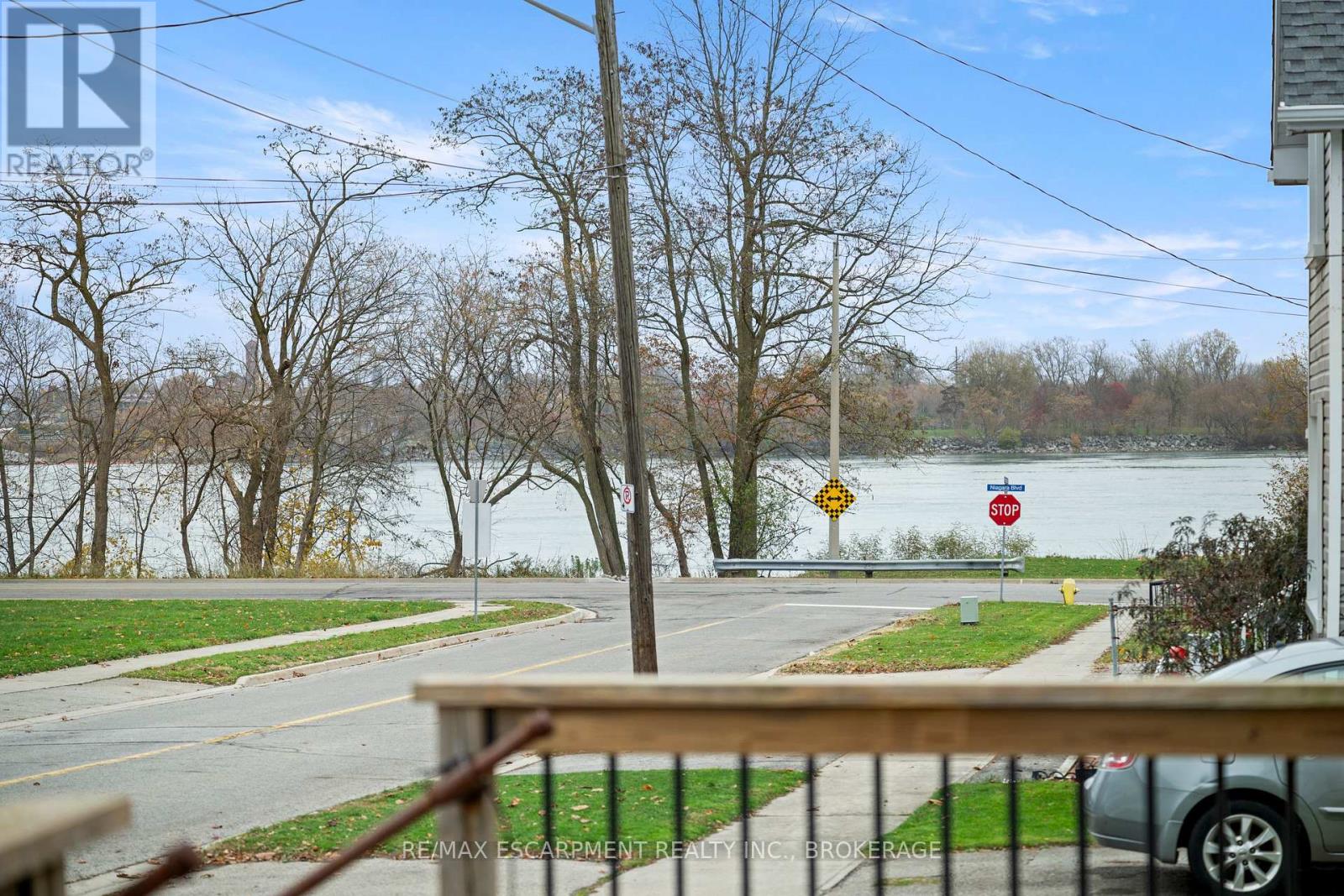 15 Phipps Street, Fort Erie, Ontario  L2A 2V1 - Photo 12 - X12553516