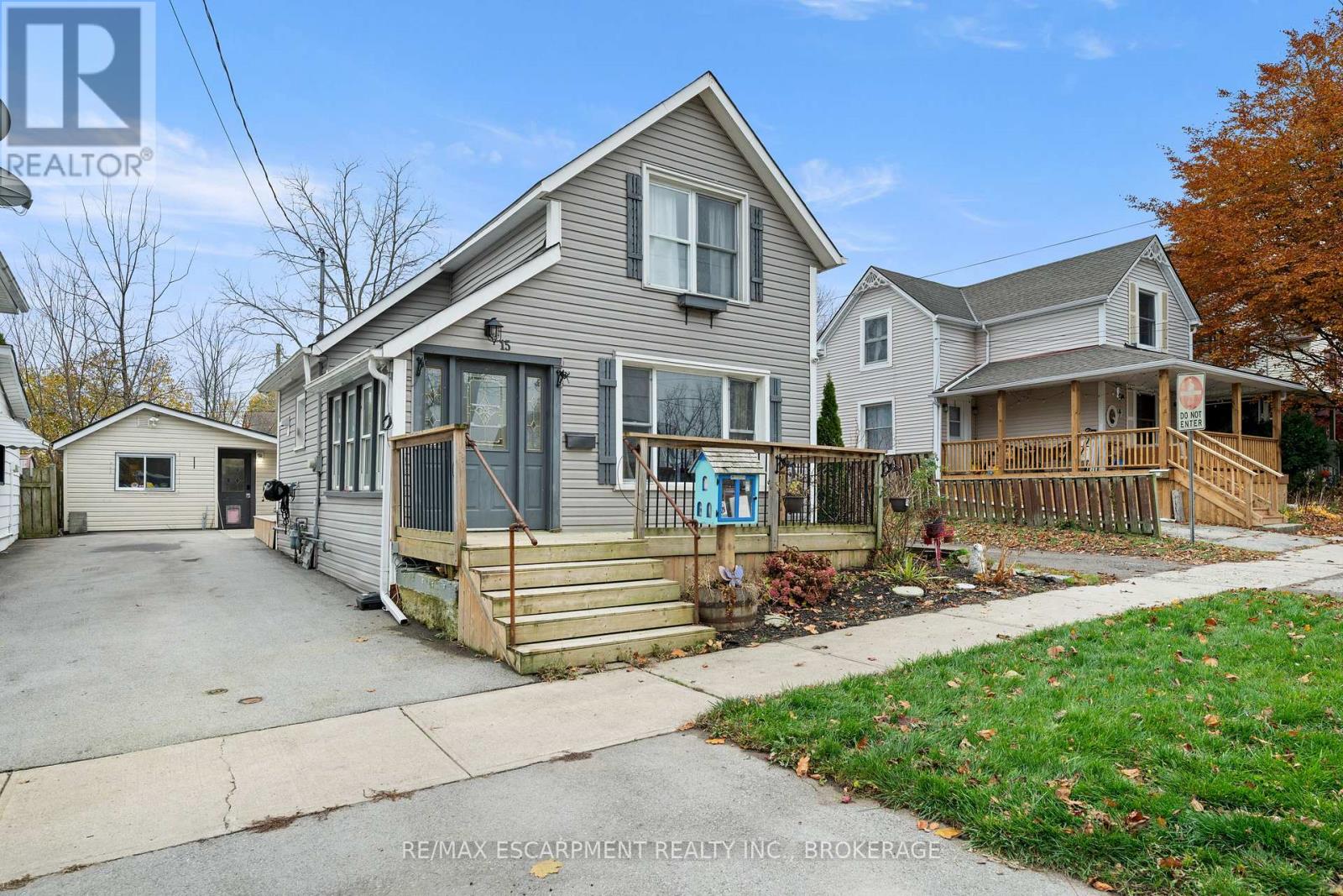 15 Phipps Street, Fort Erie, Ontario  L2A 2V1 - Photo 8 - X12553516