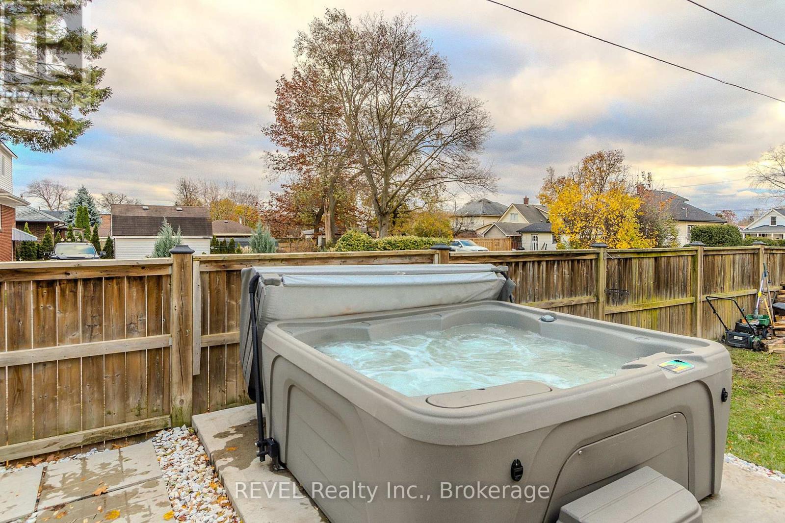 6263 Dawlish Avenue, Niagara Falls, Ontario  L2G 4J7 - Photo 26 - X12553950