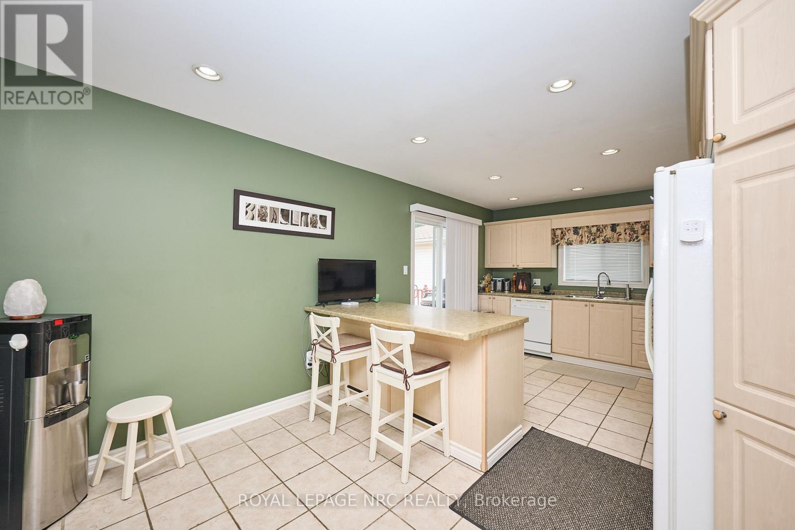 8105 Citation Road, Niagara Falls, Ontario  L2H 3H7 - Photo 9 - X12561252