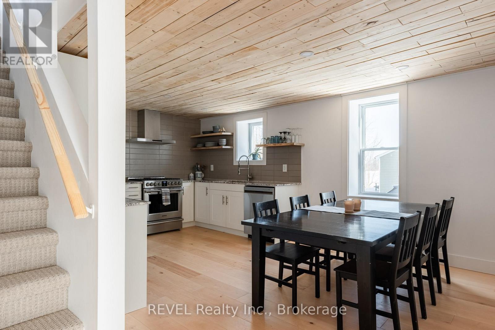 80 Lighthouse Drive, Haldimand, Ontario  N1A 2W6 - Photo 14 - X12561398