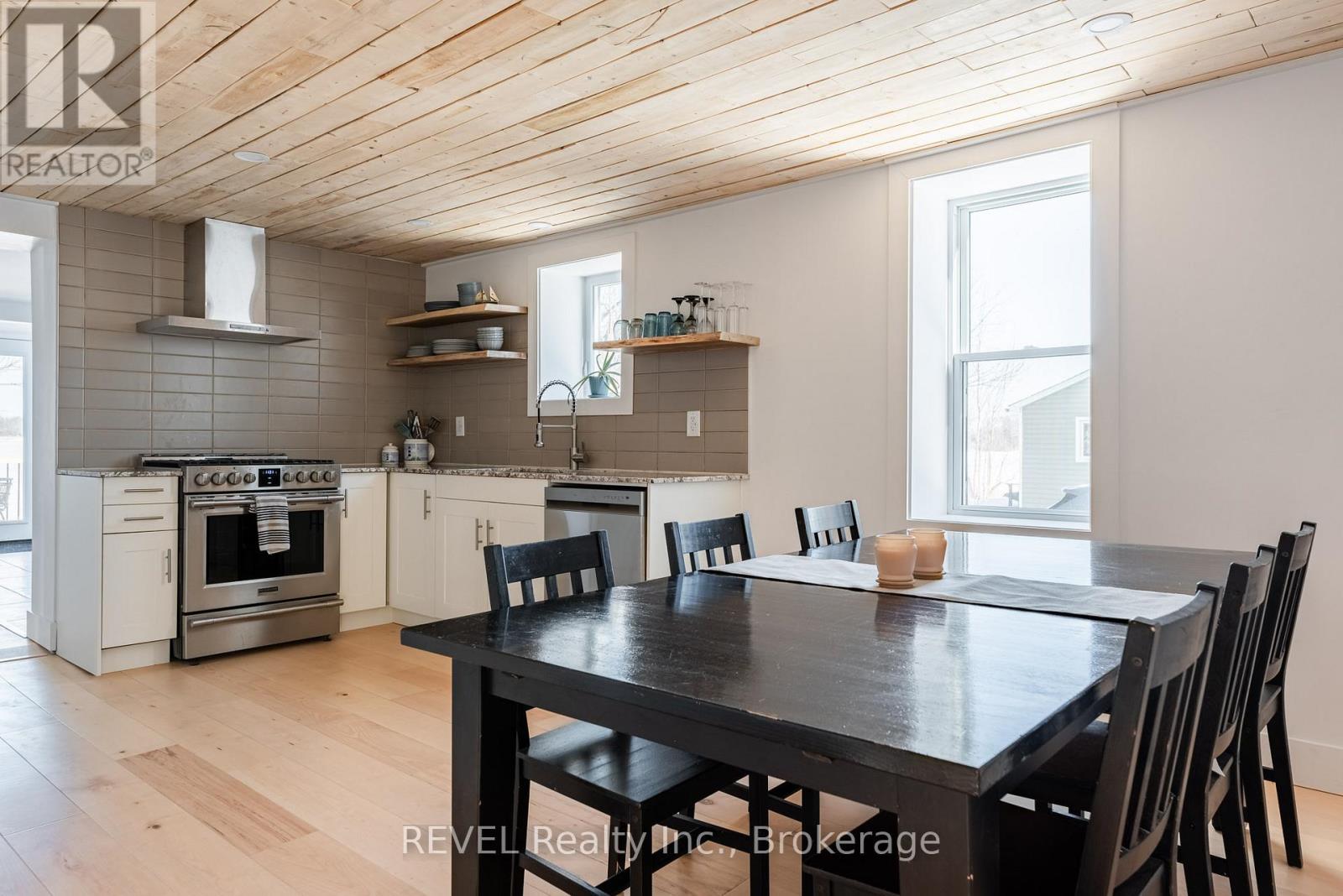 80 Lighthouse Drive, Haldimand, Ontario  N1A 2W6 - Photo 15 - X12561398