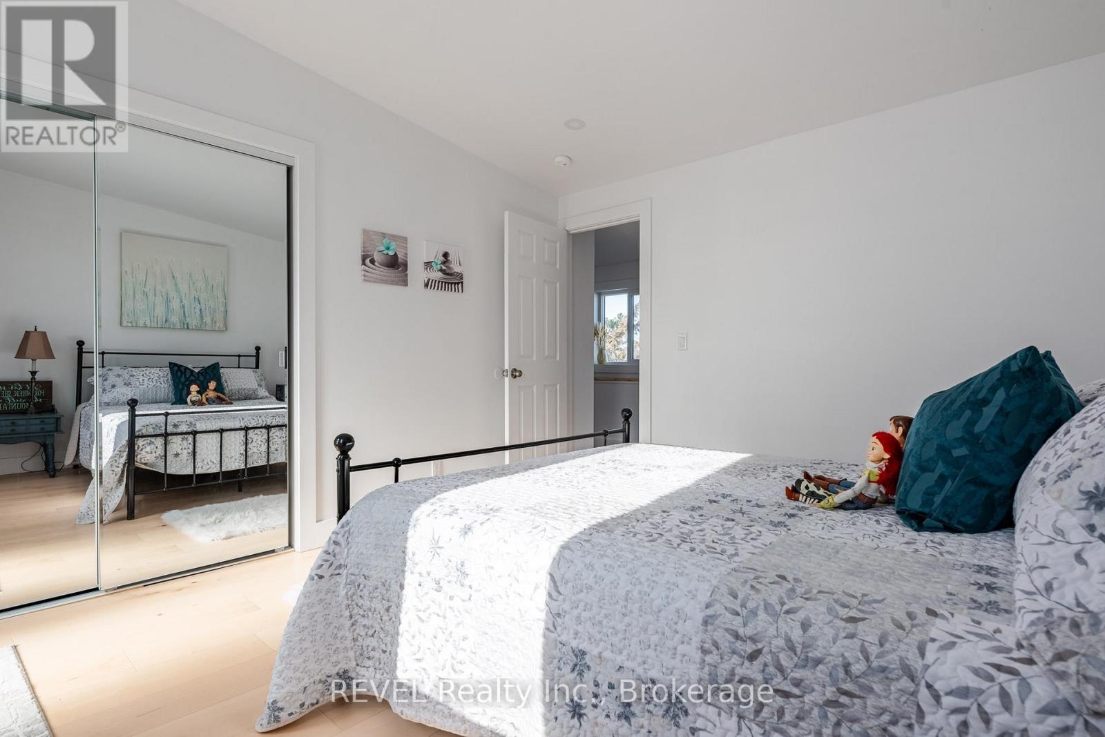 80 Lighthouse Drive, Haldimand, Ontario  N1A 2W6 - Photo 27 - X12561398