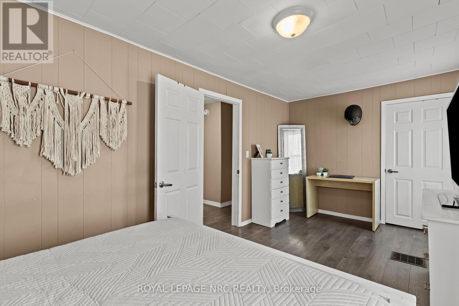 313 Burgar Street, Welland, Ontario  L3B 2T5 - Photo 19 - X12561474