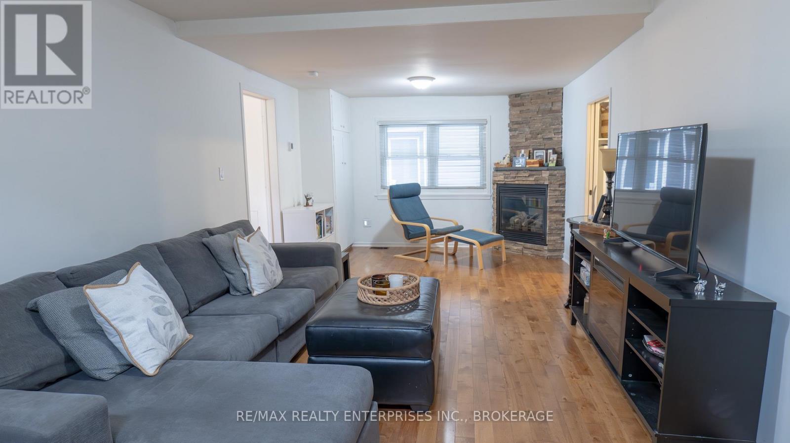 10 Antwerp Street, St. Catharines, Ontario  L2S 1J8 - Photo 7 - X12561882