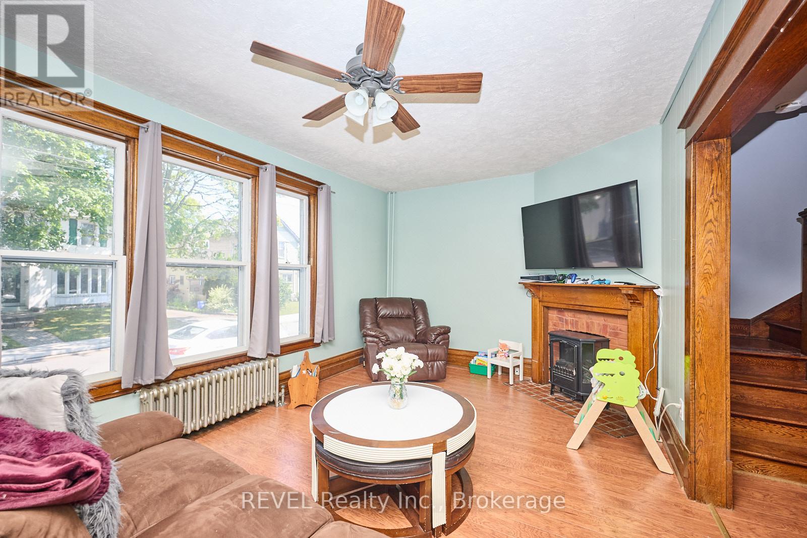 51 Grove Street, Welland, Ontario  L3B 4B3 - Photo 7 - X12568396