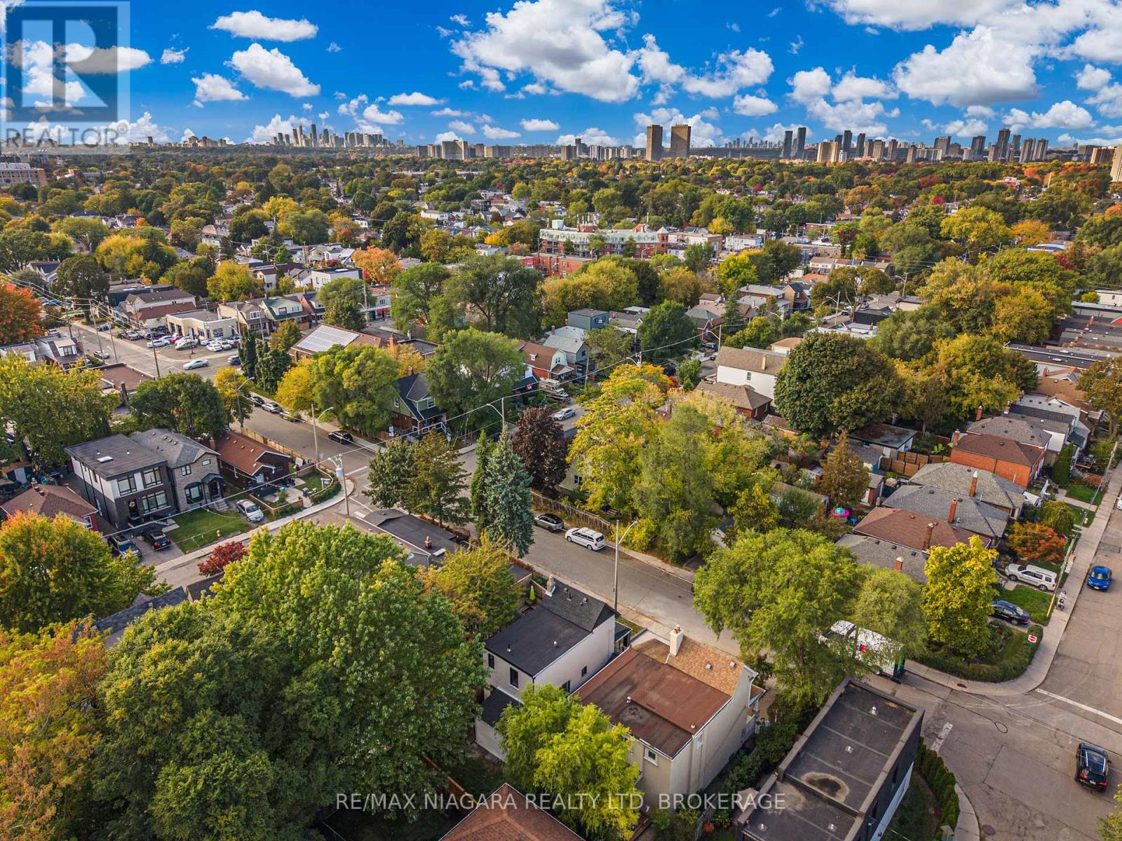 853 Sammon Avenue, Toronto, Ontario  M4C 2E9 - Photo 48 - E12568972