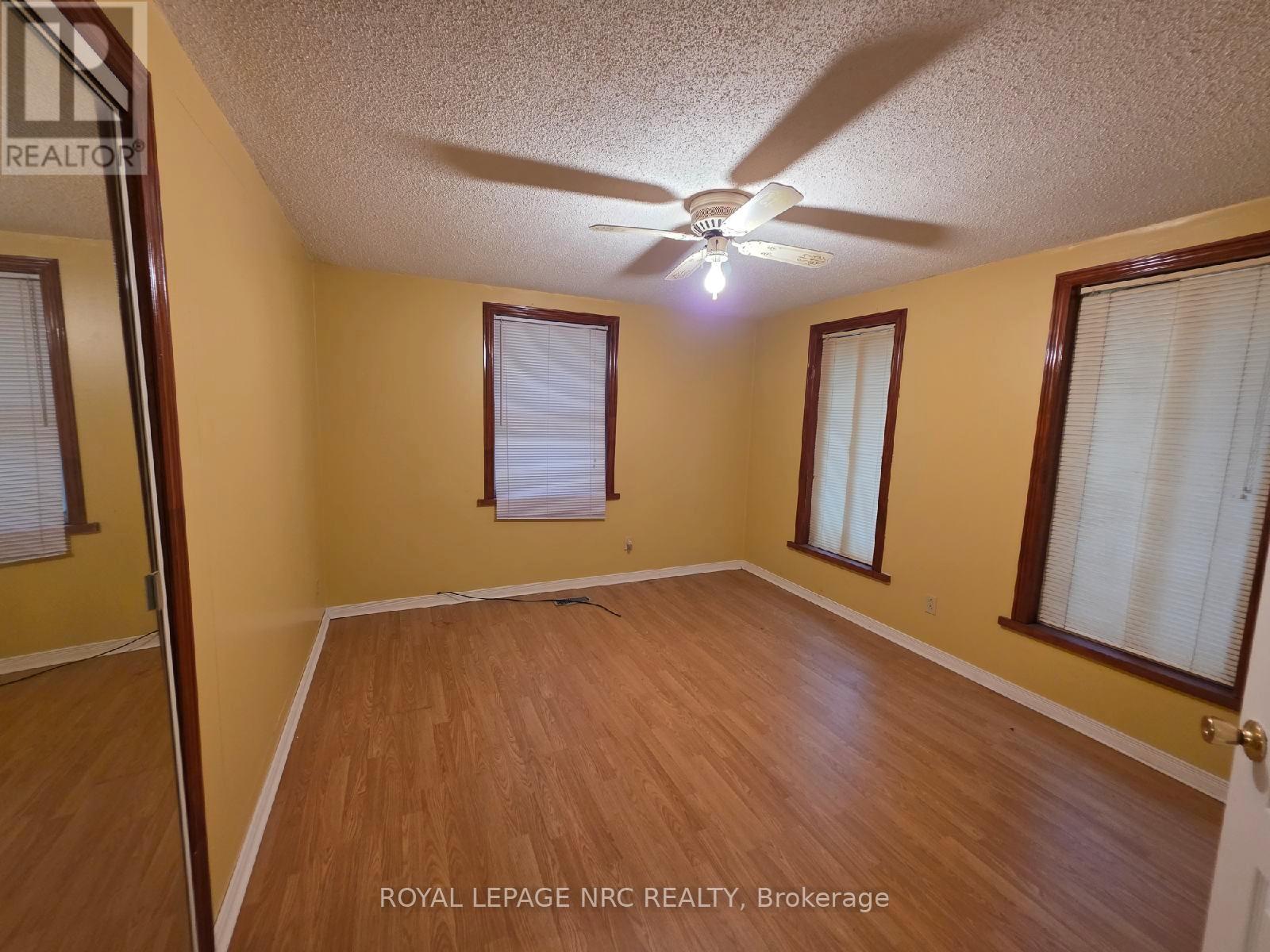 6414 Taylor Street, Niagara Falls, Ontario  L2G 2G1 - Photo 12 - X12568978