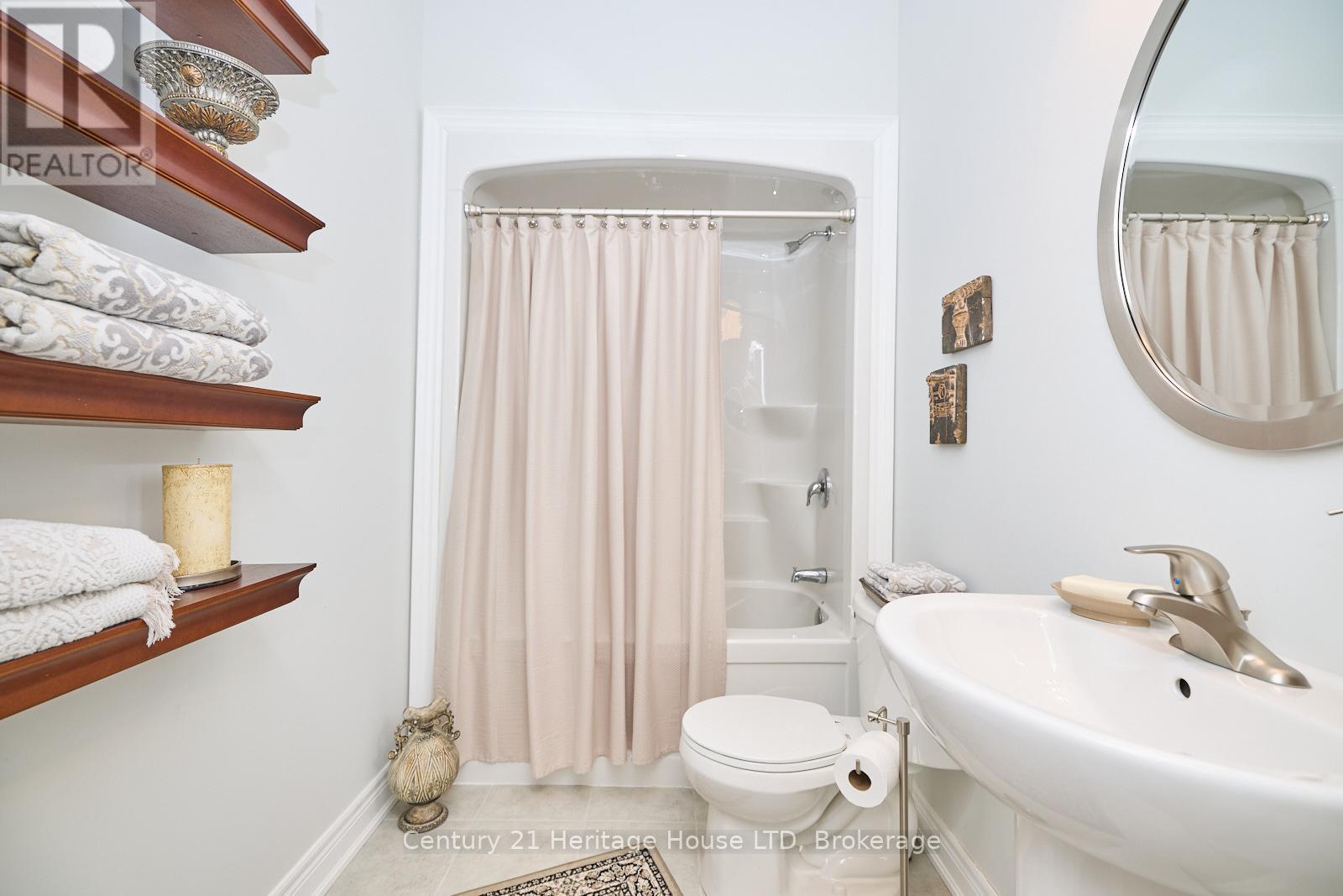 394 Hummel Crescent, Fort Erie, Ontario  L2A 0E8 - Photo 17 - X12569356