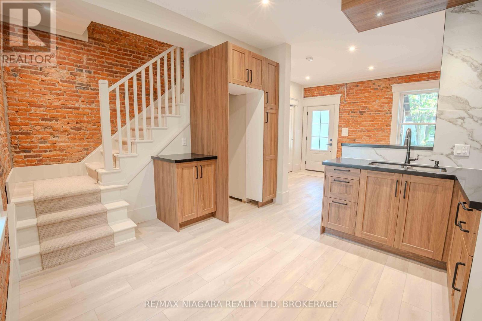 6 Almond Street, St. Catharines, Ontario  L2T 1E7 - Photo 10 - X12569372