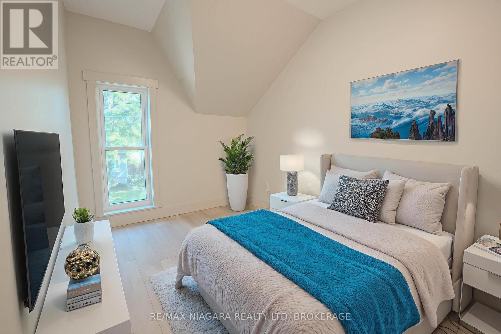 6 Almond Street, St. Catharines, Ontario  L2T 1E7 - Photo 19 - X12569372