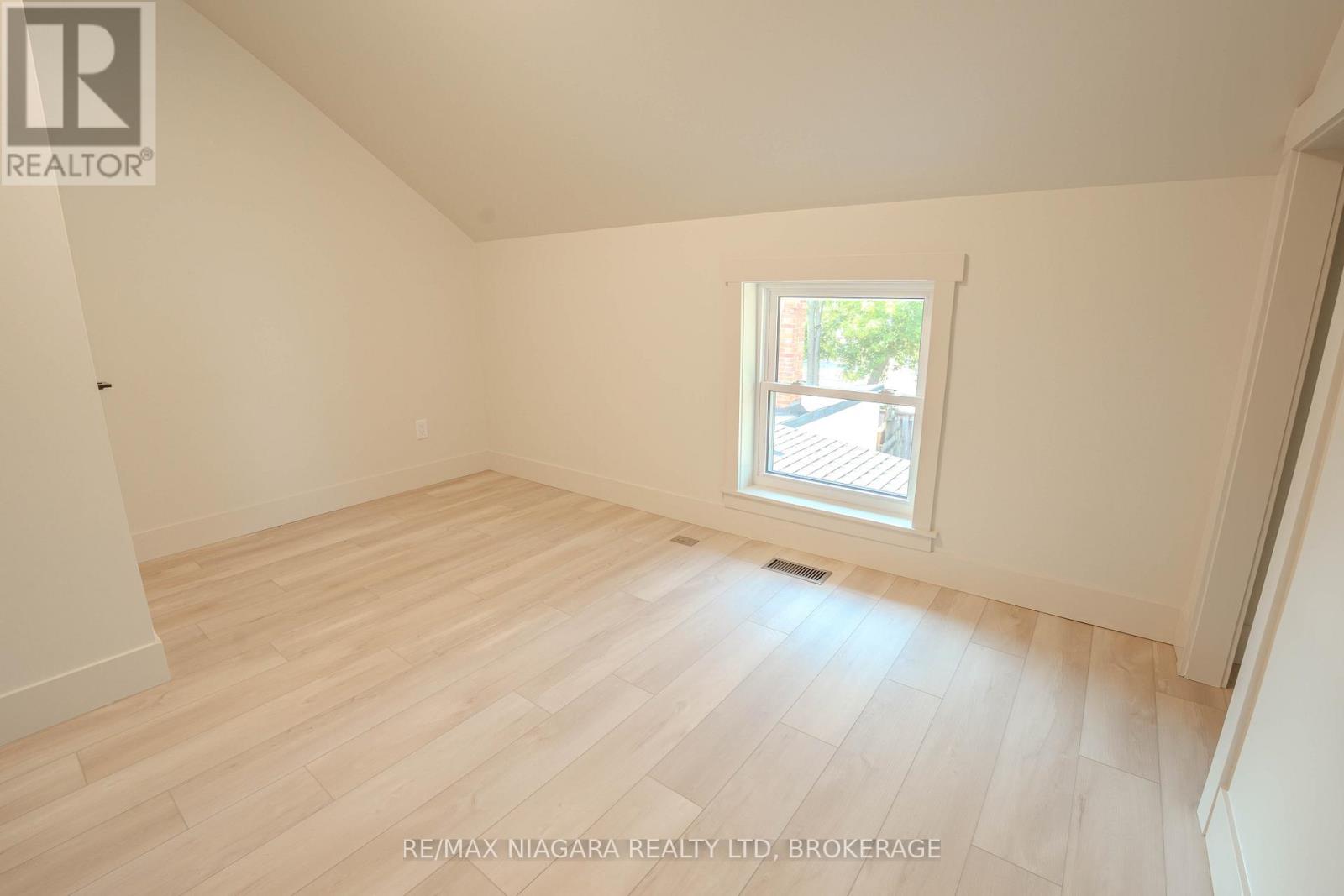 6 Almond Street, St. Catharines, Ontario  L2T 1E7 - Photo 20 - X12569372