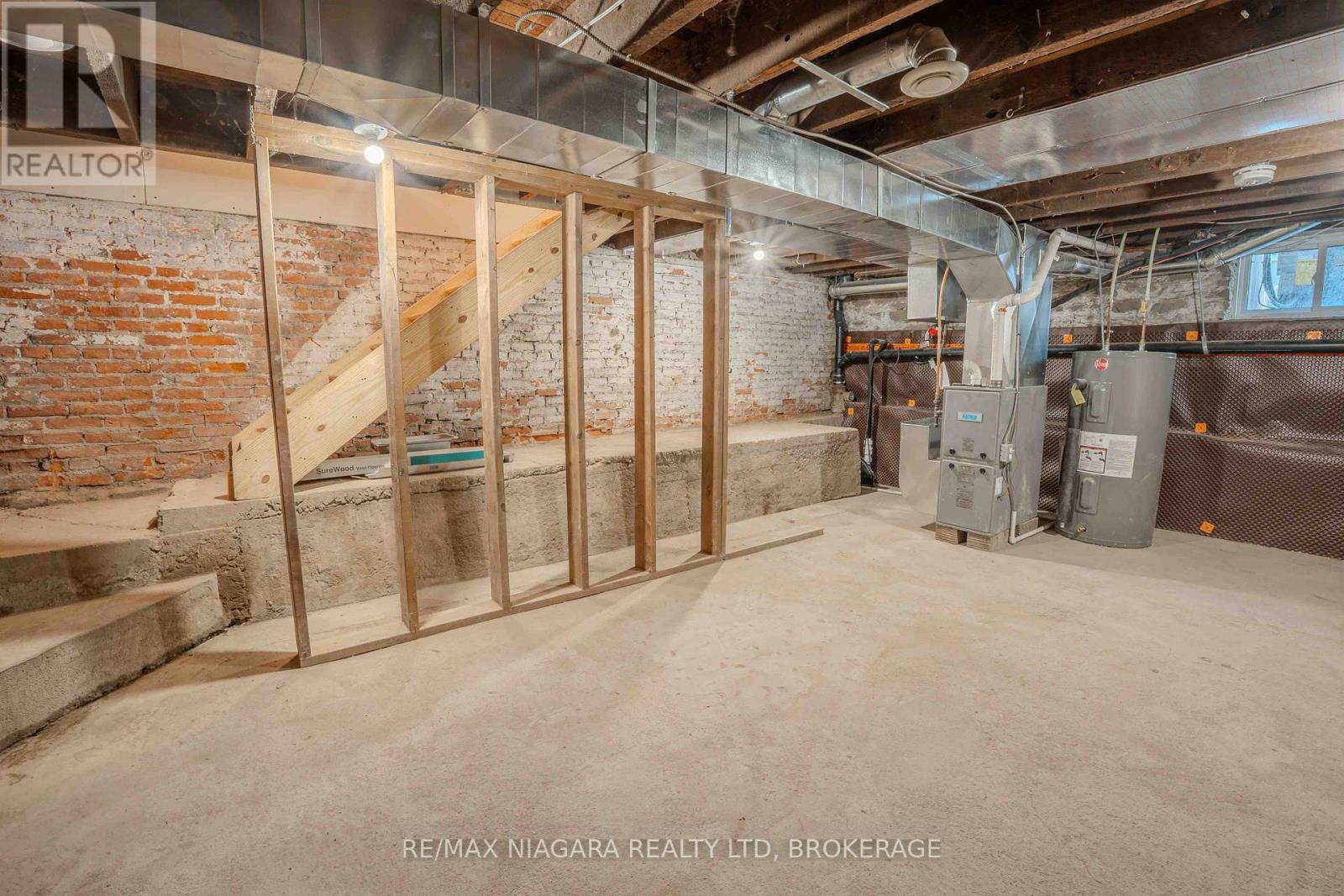 6 Almond Street, St. Catharines, Ontario  L2T 1E7 - Photo 32 - X12569372