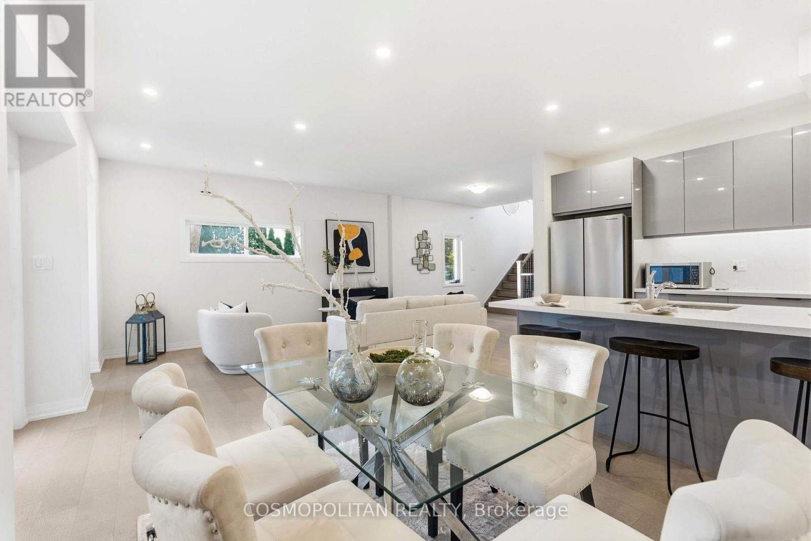 71 Bradley Street, St. Catharines, Ontario  L2T 1R5 - Photo 11 - X12569538