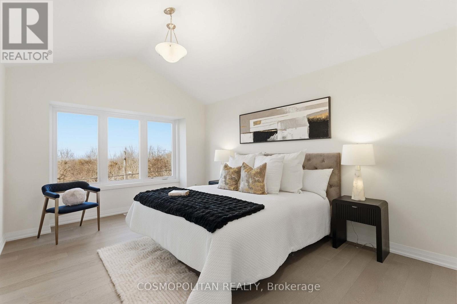 71 Bradley Street, St. Catharines, Ontario  L2T 1R5 - Photo 23 - X12569538