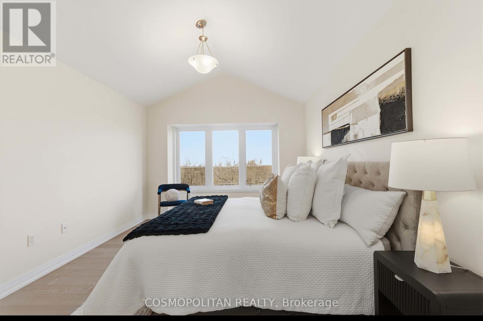 71 Bradley Street, St. Catharines, Ontario  L2T 1R5 - Photo 24 - X12569538