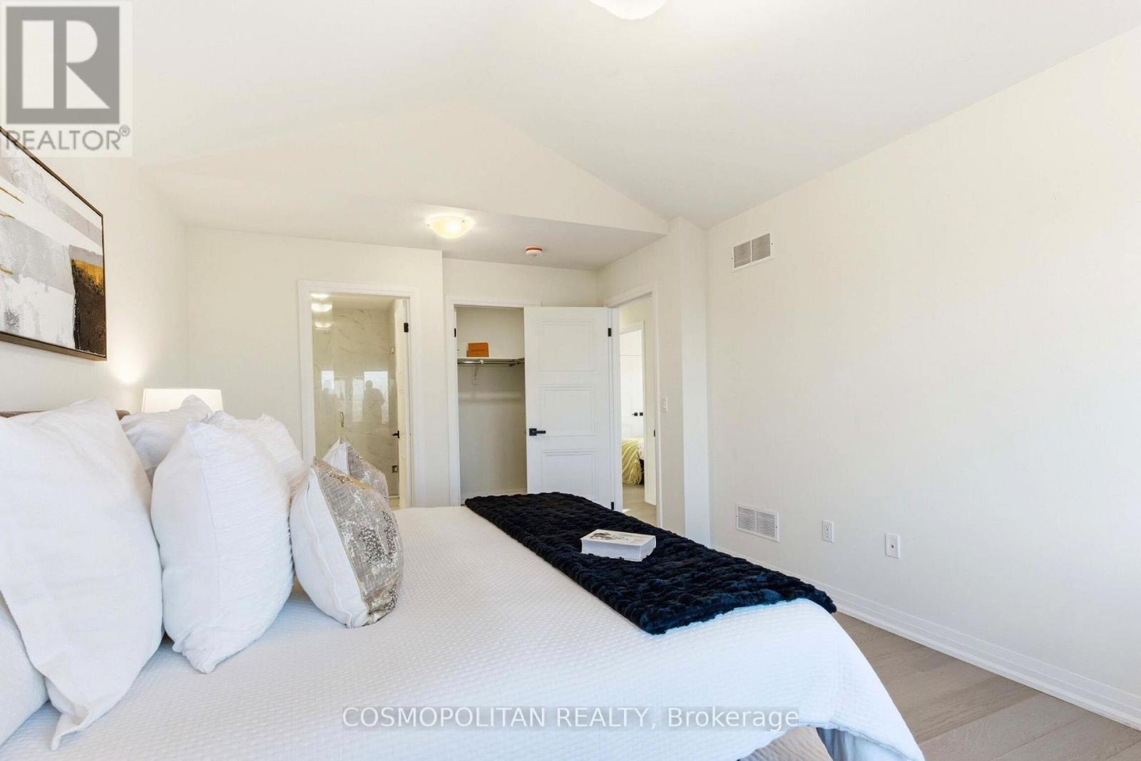 71 Bradley Street, St. Catharines, Ontario  L2T 1R5 - Photo 26 - X12569538