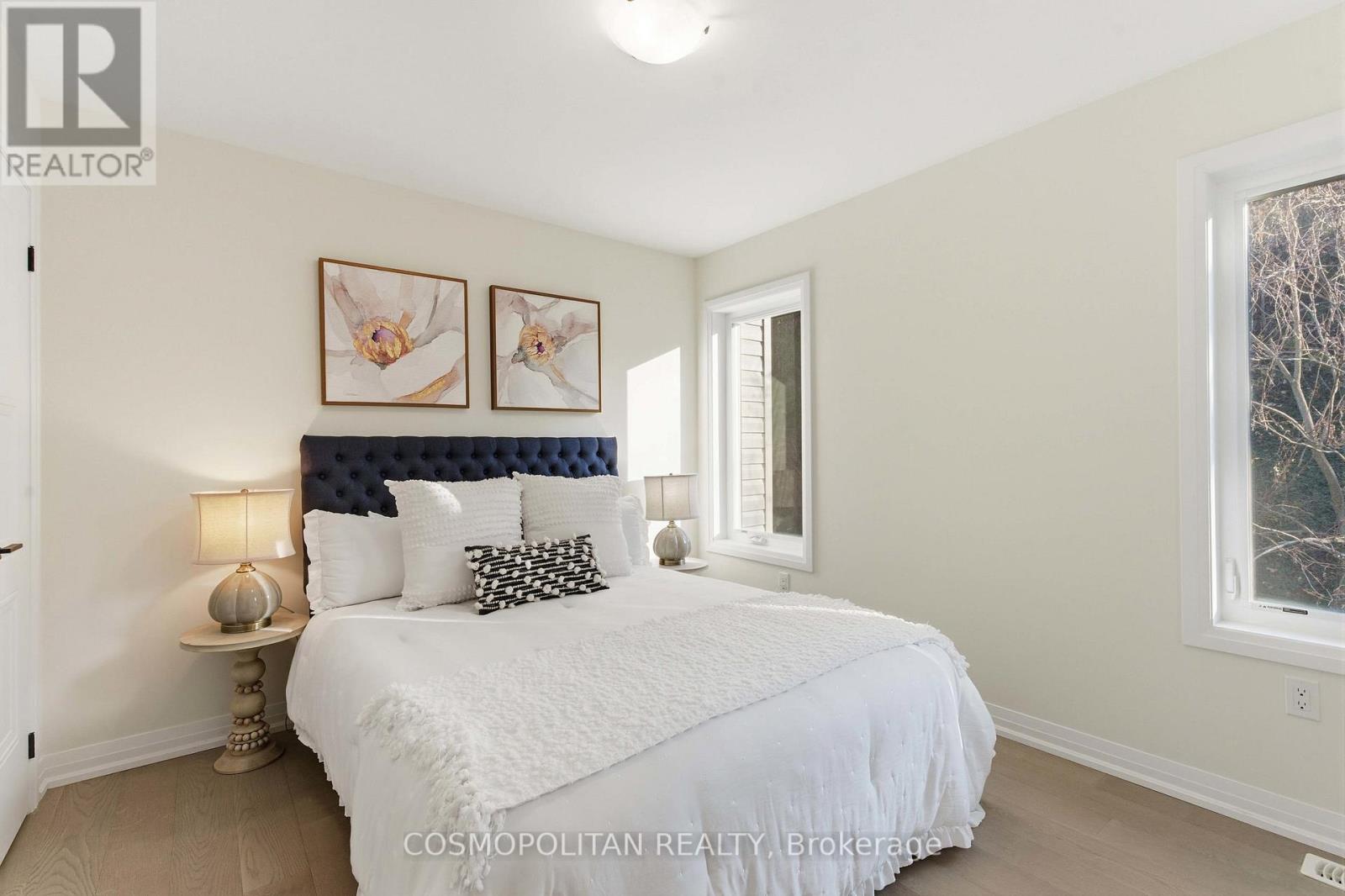 71 Bradley Street, St. Catharines, Ontario  L2T 1R5 - Photo 29 - X12569538