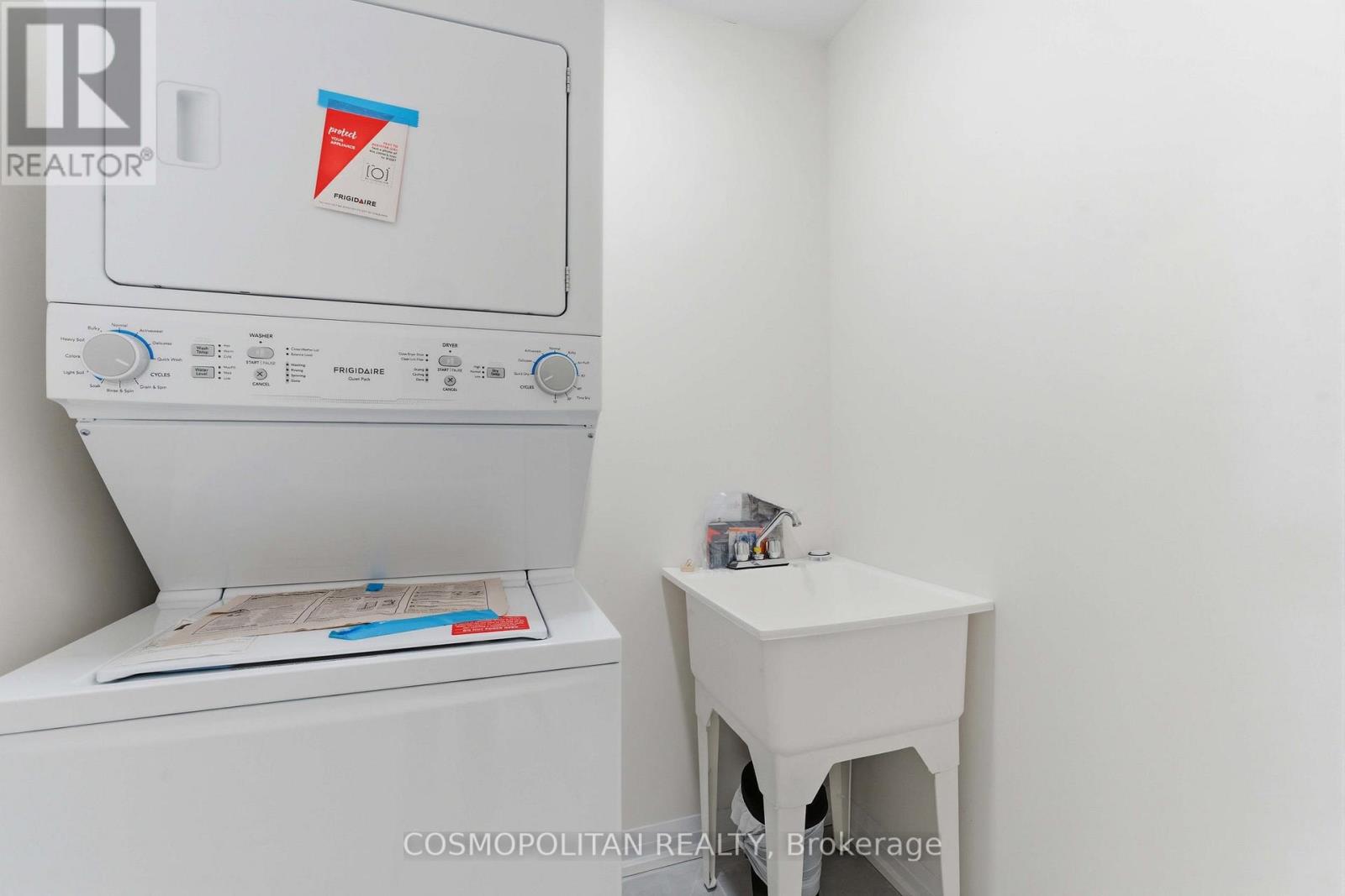 71 Bradley Street, St. Catharines, Ontario  L2T 1R5 - Photo 35 - X12569538