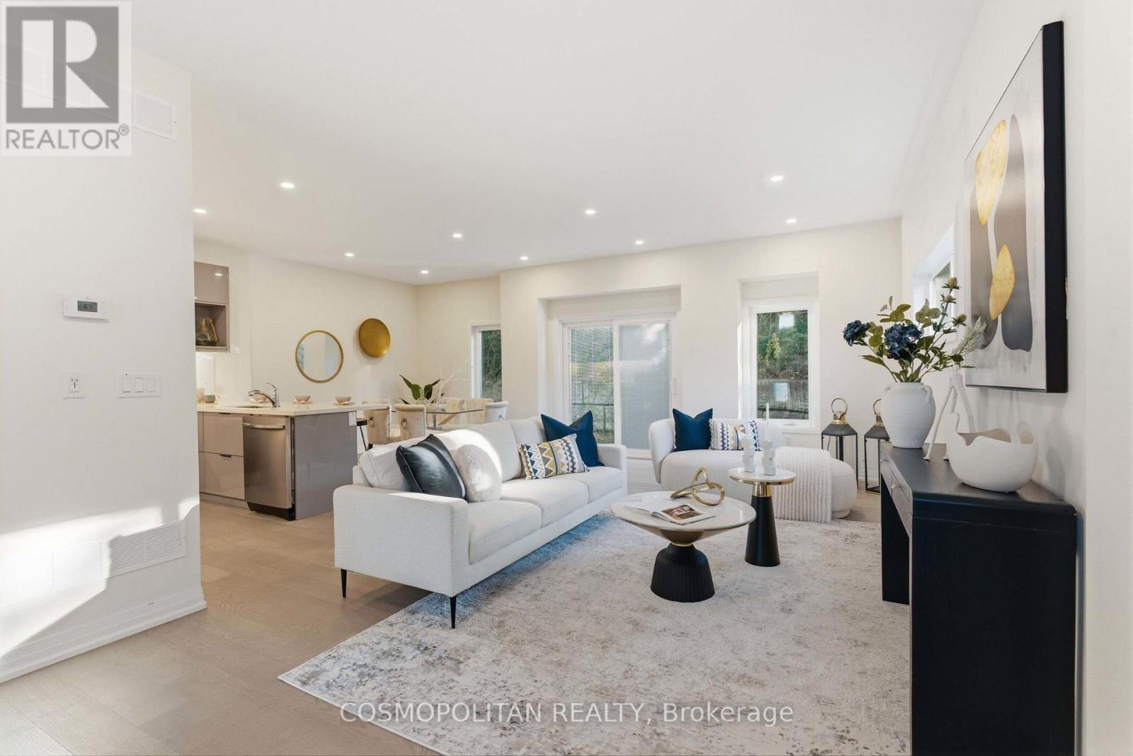 71 Bradley Street, St. Catharines, Ontario  L2T 1R5 - Photo 4 - X12569538