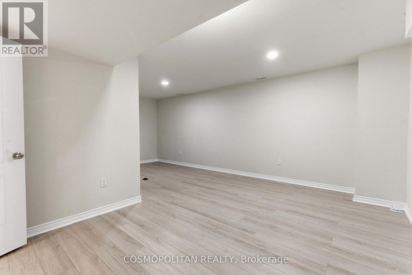 71 Bradley Street, St. Catharines, Ontario  L2T 1R5 - Photo 40 - X12569538