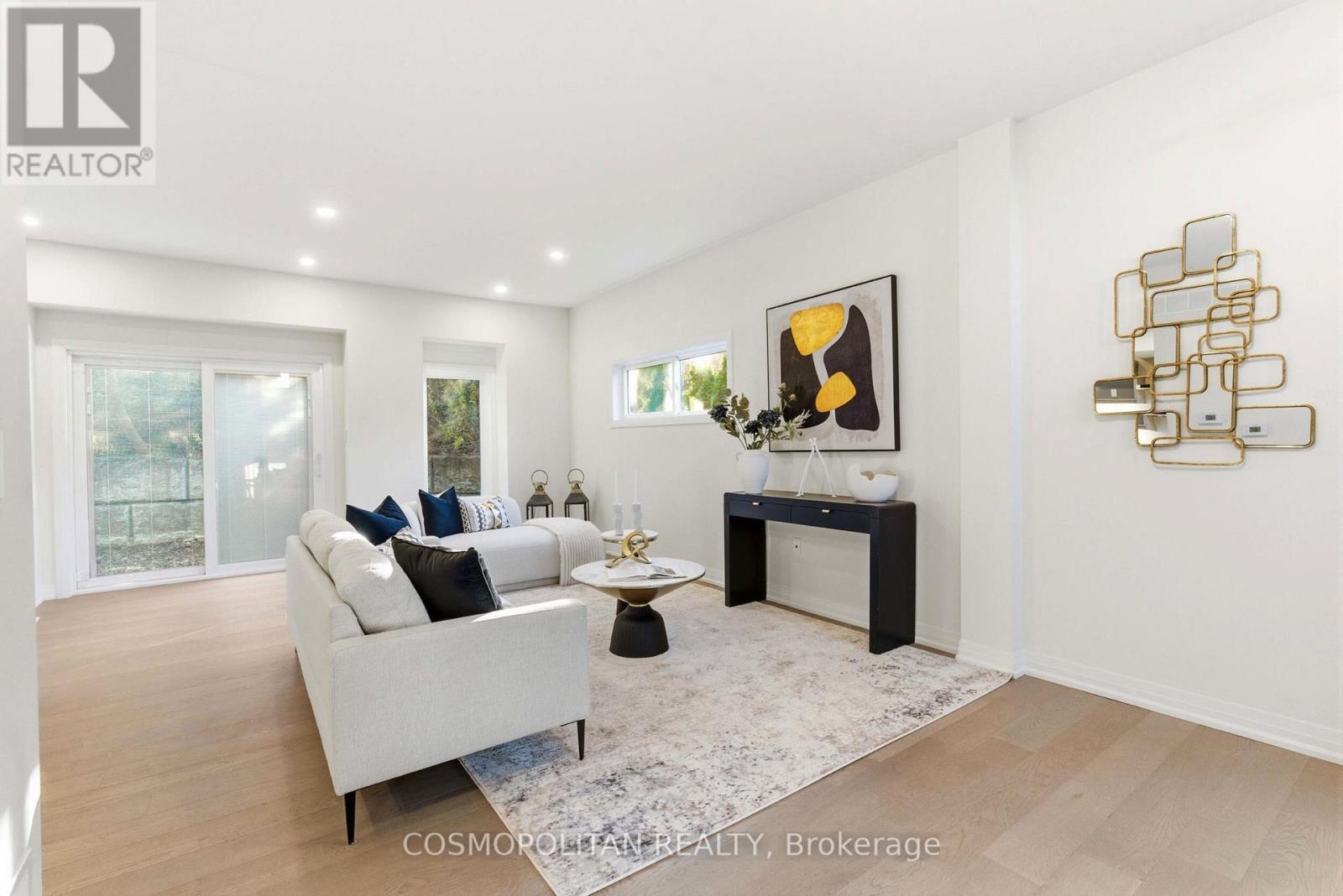 71 Bradley Street, St. Catharines, Ontario  L2T 1R5 - Photo 6 - X12569538