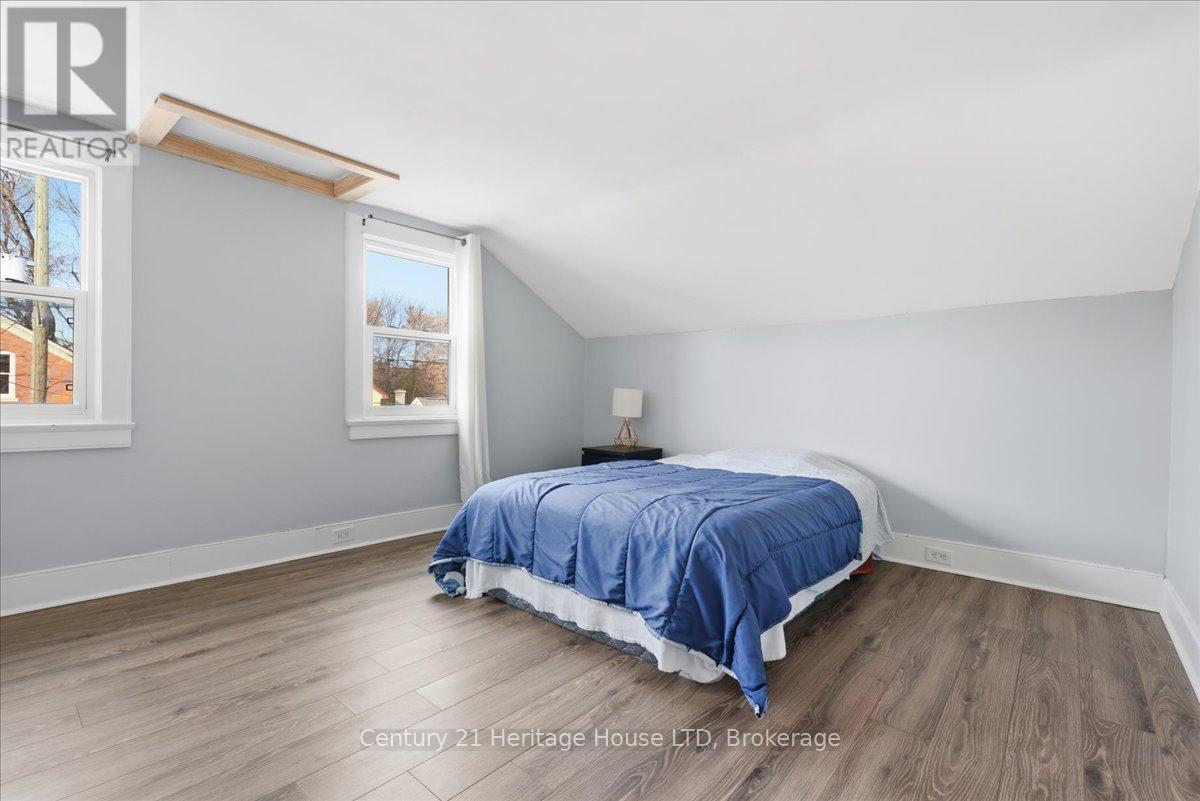 4 Cross Street, St. Catharines, Ontario  L2R 2W5 - Photo 15 - X12569548