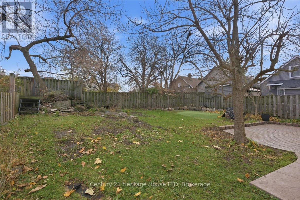 4 Cross Street, St. Catharines, Ontario  L2R 2W5 - Photo 23 - X12569548