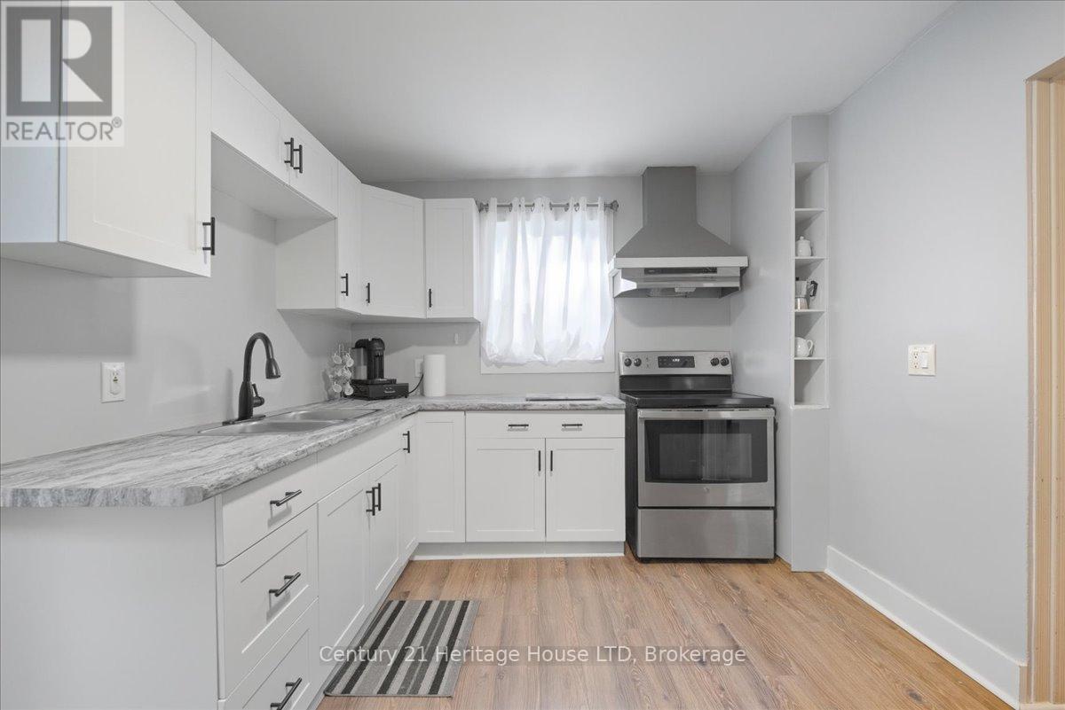 4 Cross Street, St. Catharines, Ontario  L2R 2W5 - Photo 7 - X12569548