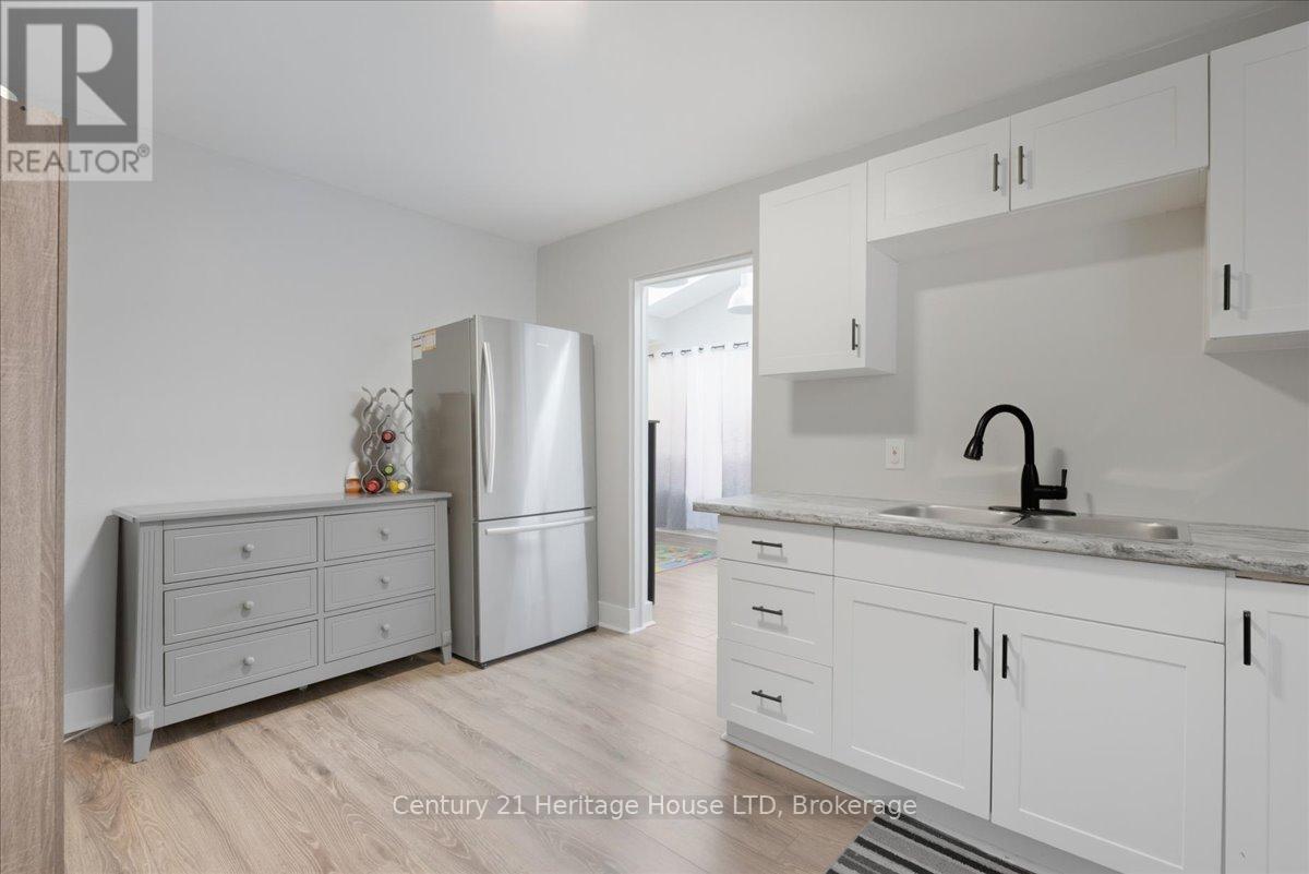 4 Cross Street, St. Catharines, Ontario  L2R 2W5 - Photo 8 - X12569548