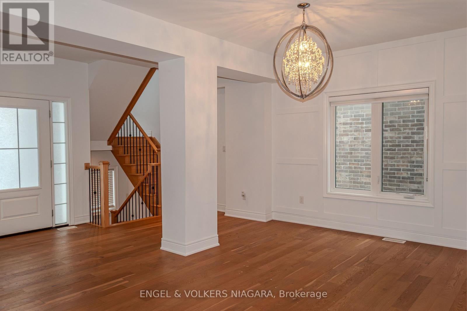 Main Level - 7171 Lionshead Avenue, Niagara Falls, Ontario  L2G 0A6 - Photo 5 - X12577338