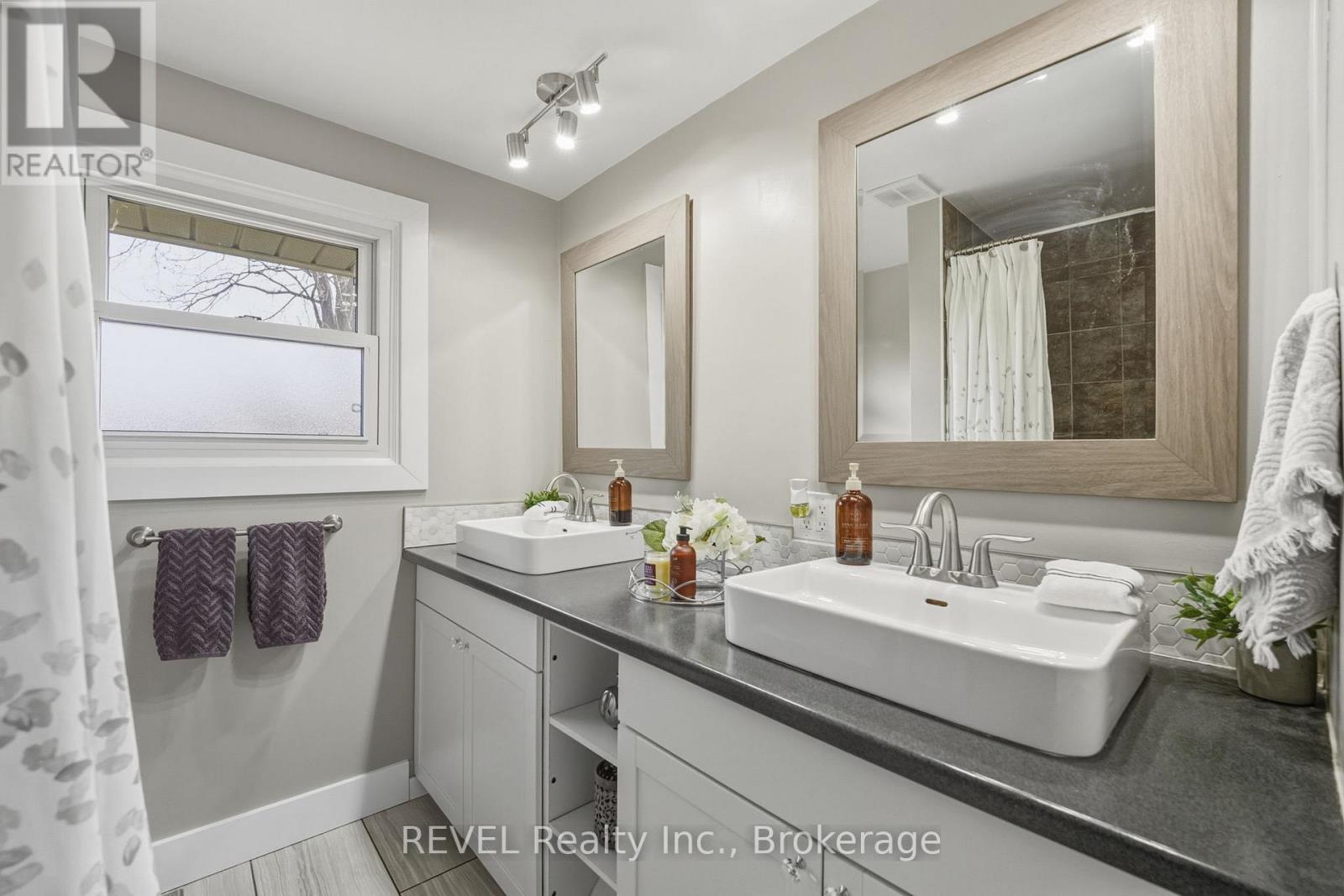 20 Bishops Road, St. Catharines, Ontario  L2M 1T9 - Photo 25 - X12577534