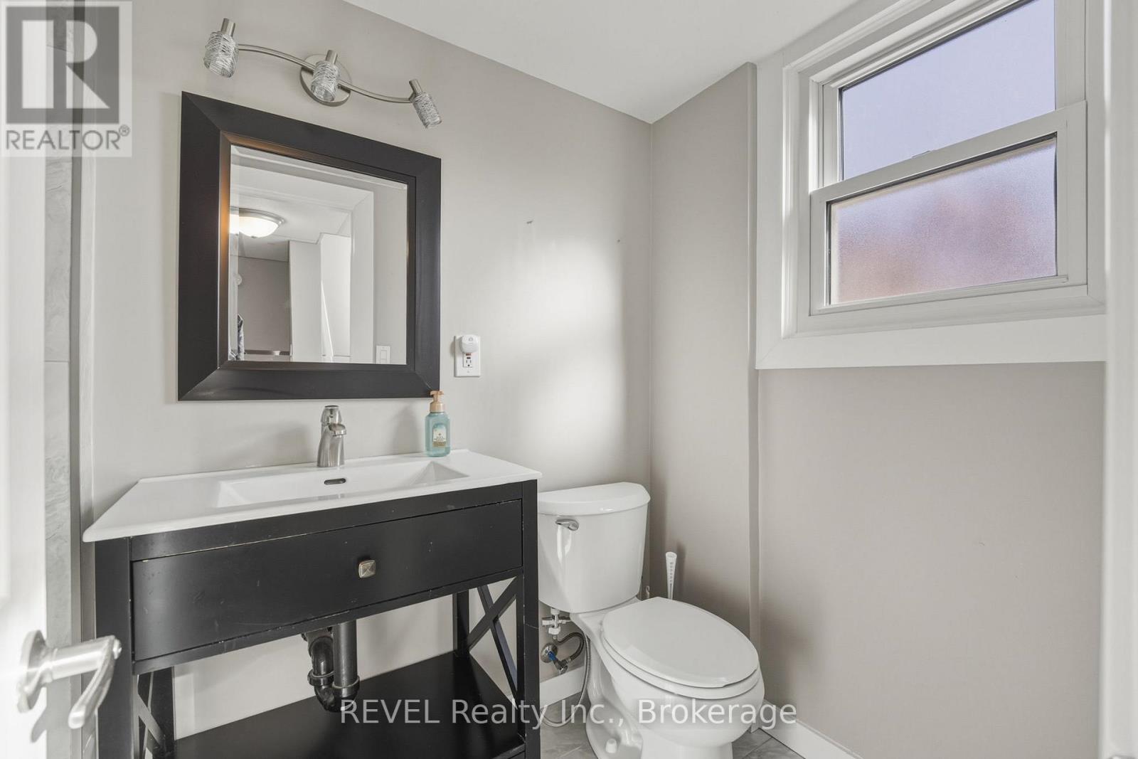 20 Bishops Road, St. Catharines, Ontario  L2M 1T9 - Photo 33 - X12577534