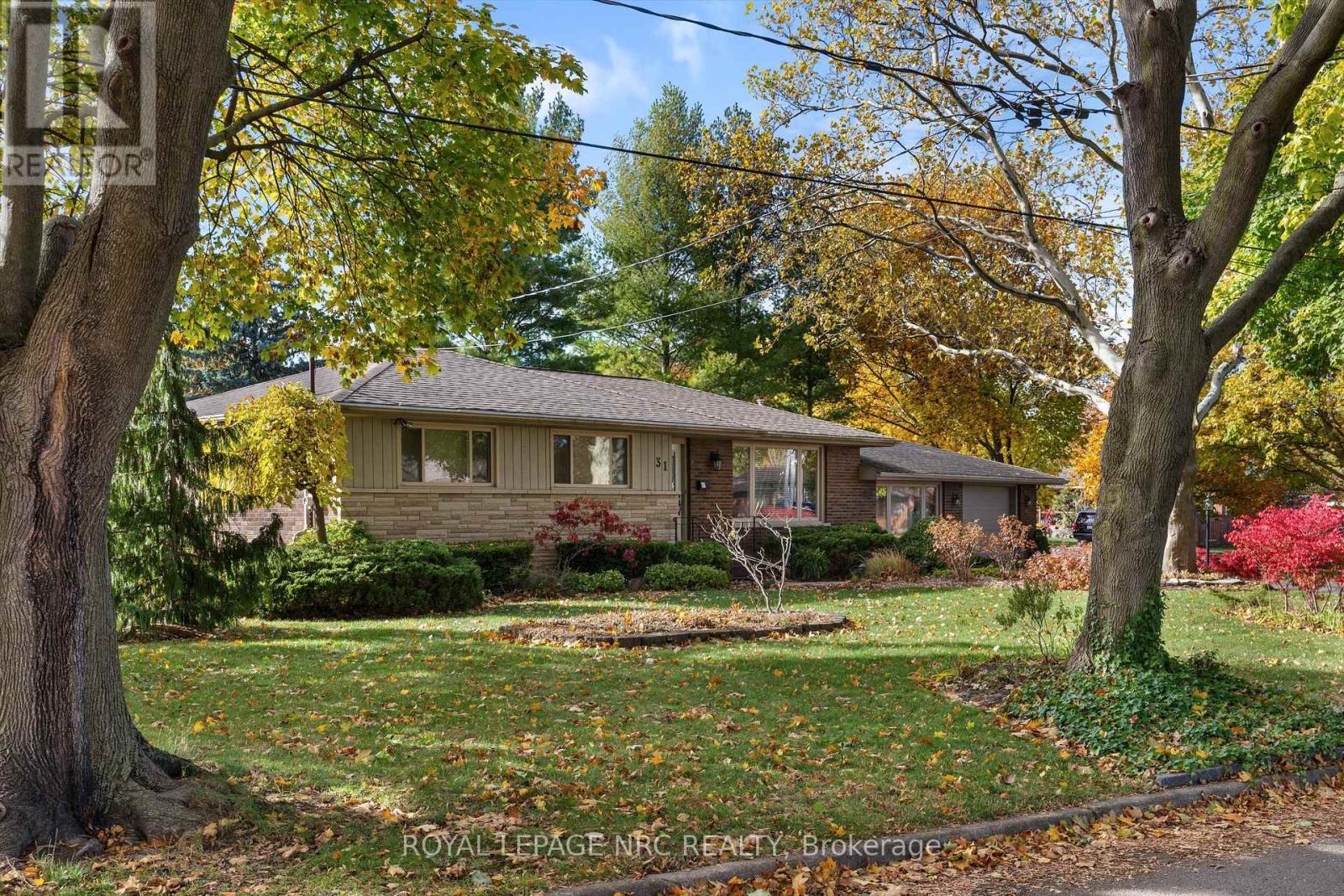 31 St Lawrence Drive, St. Catharines, Ontario  L2M 2T7 - Photo 2 - X12577608