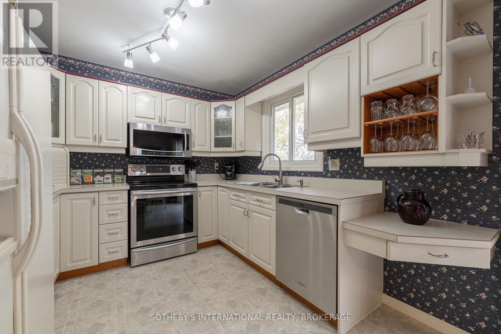 48 Homestead Drive, Niagara-On-The-Lake, Ontario  L0S 1J0 - Photo 13 - X12580258