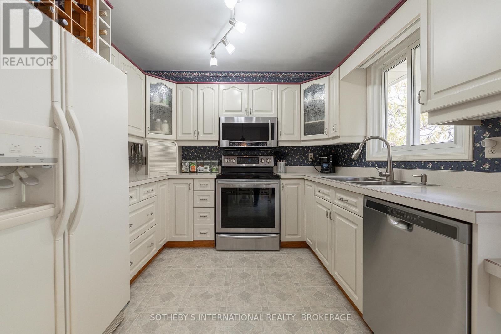 48 Homestead Drive, Niagara-On-The-Lake, Ontario  L0S 1J0 - Photo 14 - X12580258