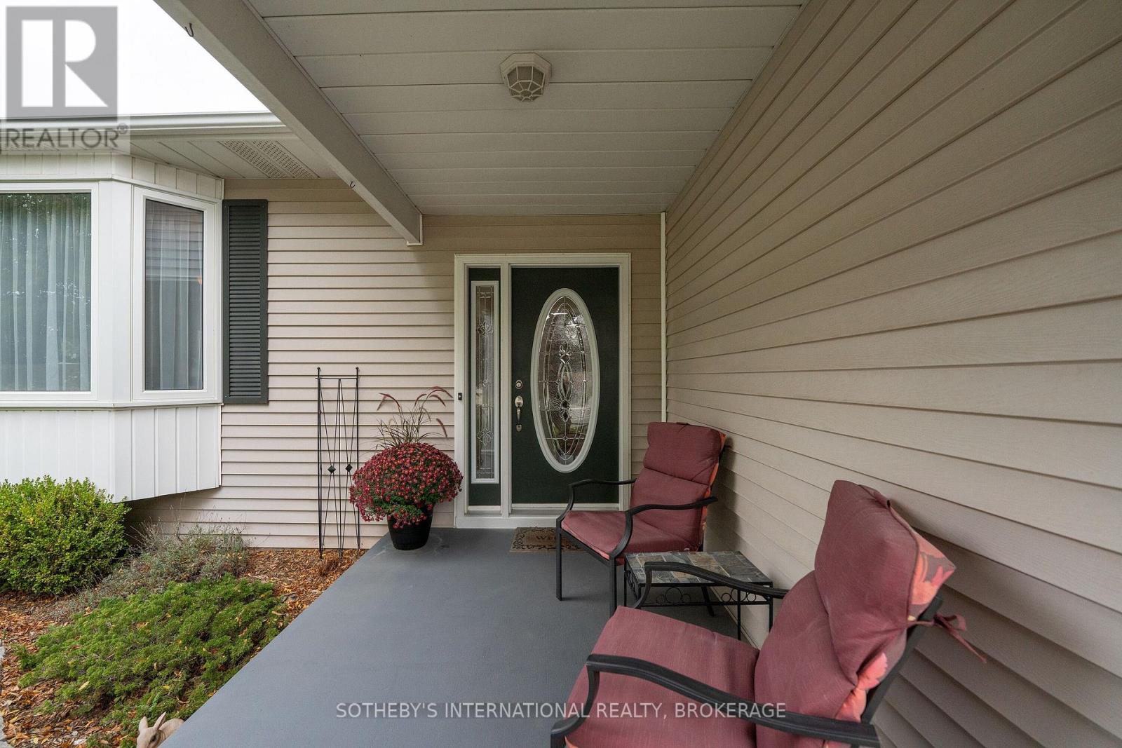 48 Homestead Drive, Niagara-On-The-Lake, Ontario  L0S 1J0 - Photo 6 - X12580258