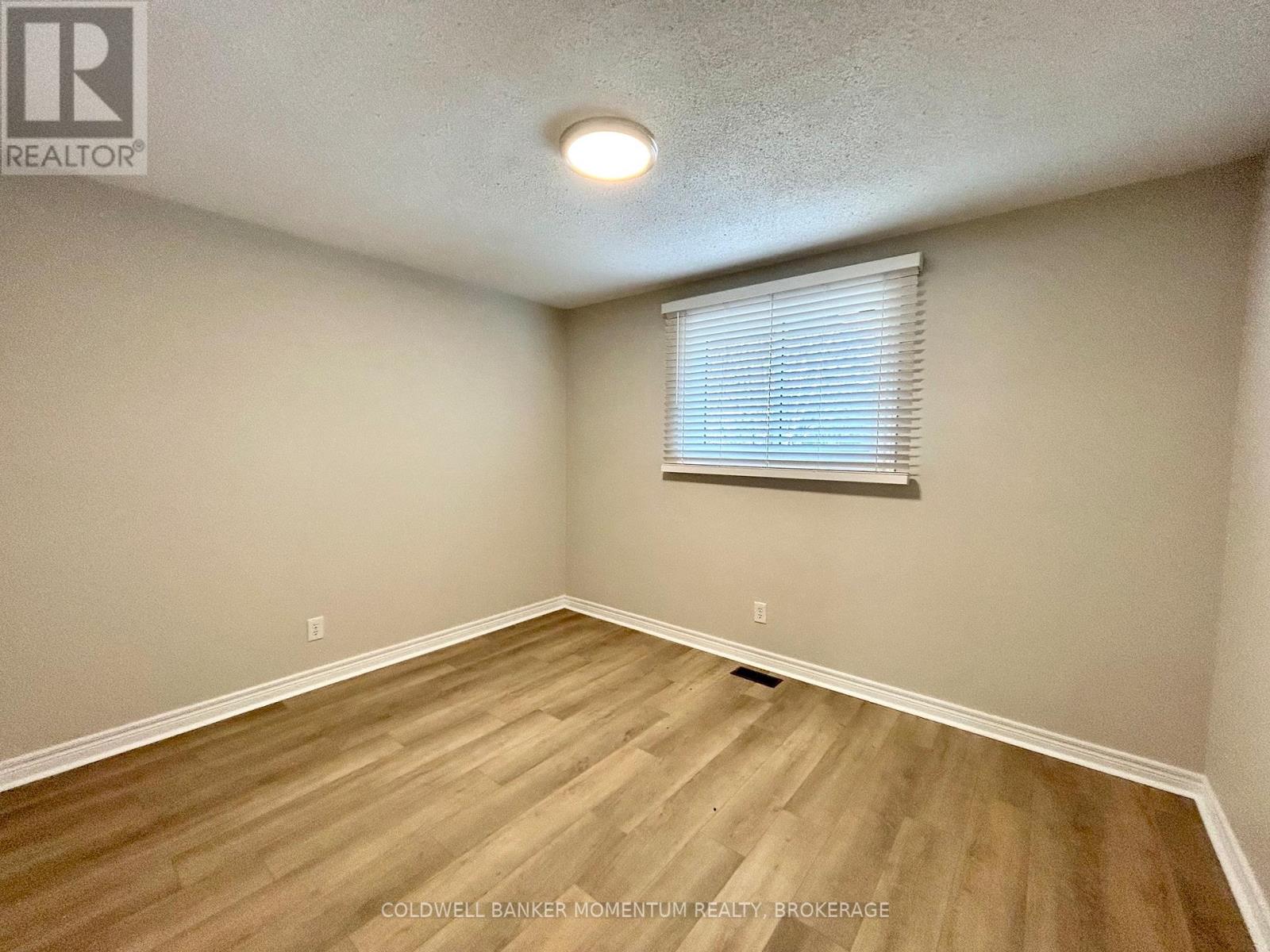 48 Ormond Street S, Thorold, Ontario  L2V 1Y4 - Photo 17 - X12587516