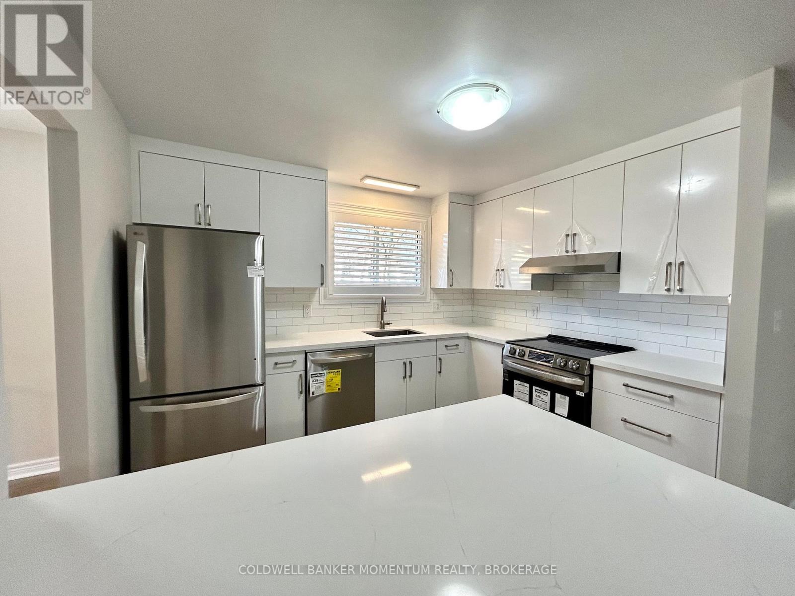 48 Ormond Street S, Thorold, Ontario  L2V 1Y4 - Photo 9 - X12587516