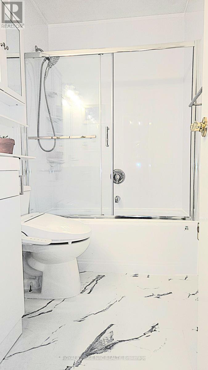 1108 - 35 Towering Heights Boulevard, St. Catharines, Ontario  L2T 3G8 - Photo 27 - X12589476