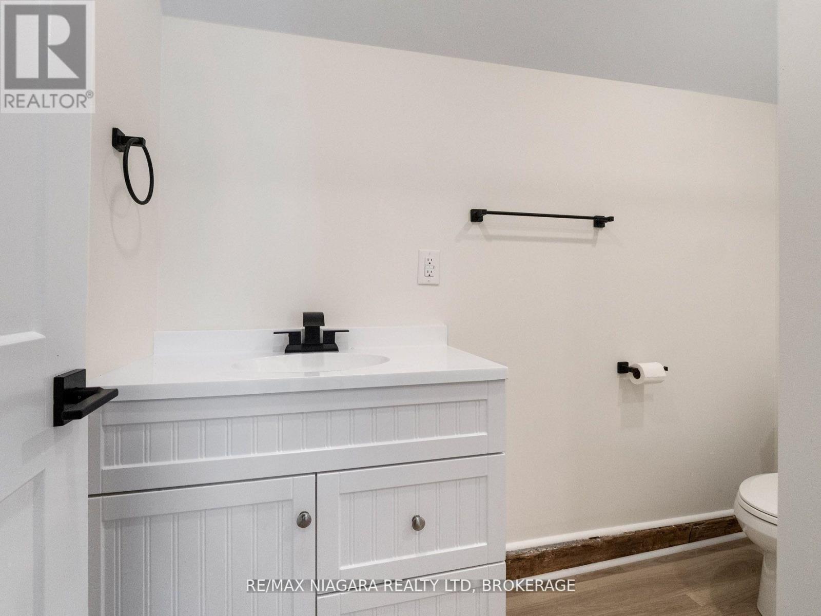 Unit #2 - 132 Waterloo Street, Fort Erie, Ontario  L2A 3K2 - Photo 6 - X12589770