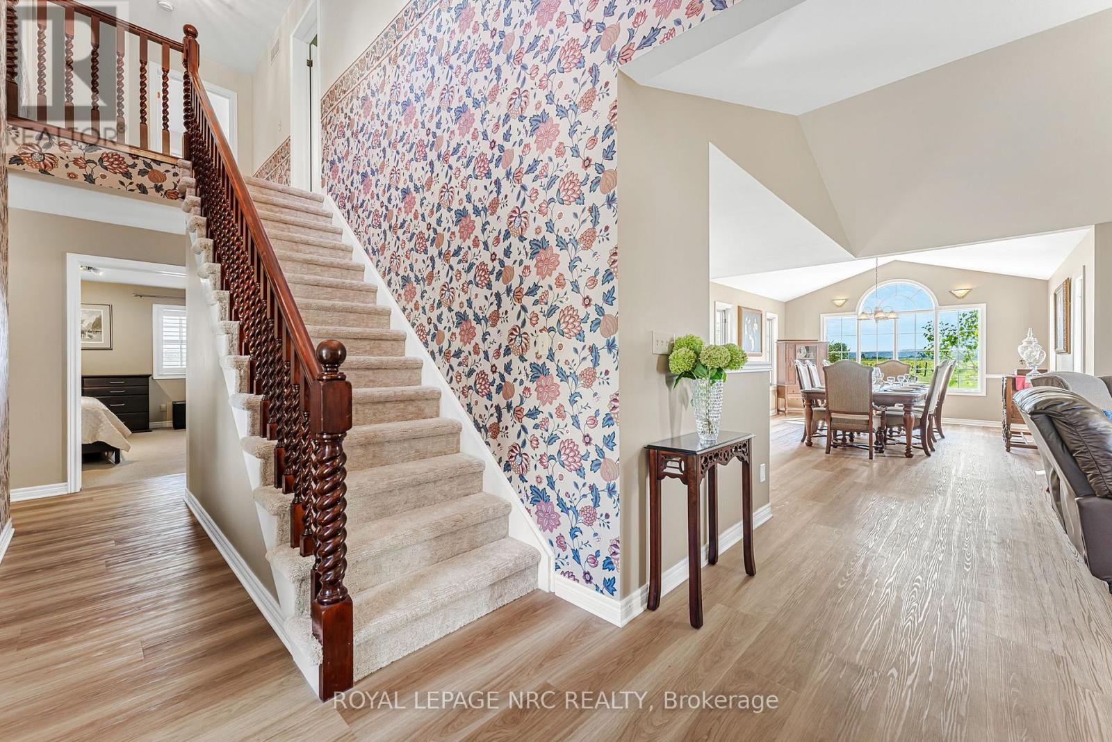 1053 Line 3 Road, Niagara-On-The-Lake, Ontario  L0S 1J0 - Photo 7 - X12591650