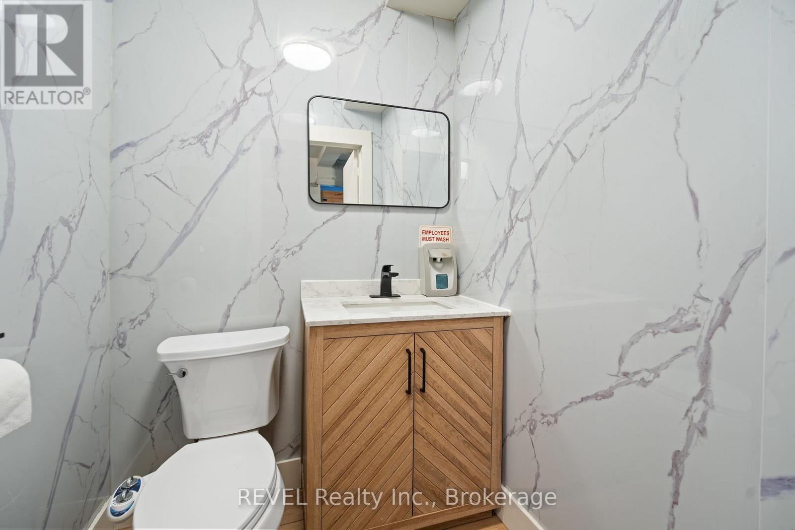 10414 Lakeshore Road, Wainfleet, Ontario  L3K 5V4 - Photo 12 - X12593080