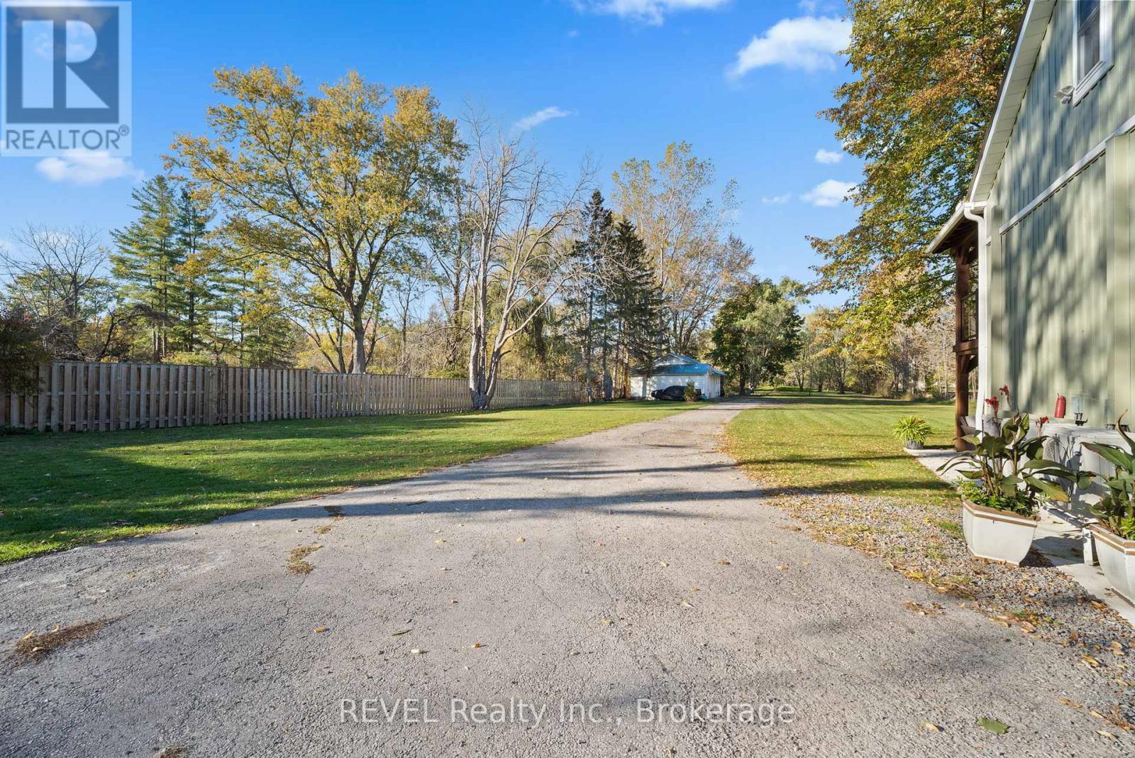10414 Lakeshore Road, Wainfleet, Ontario  L3K 5V4 - Photo 23 - X12593080