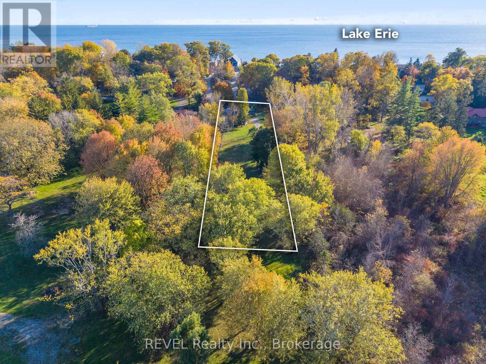 10414 Lakeshore Road, Wainfleet, Ontario  L3K 5V4 - Photo 4 - X12593080